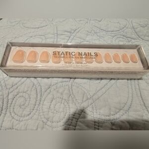 NEW! Static Nails Reusable Pop-On Manicures JET SETTER ROUND